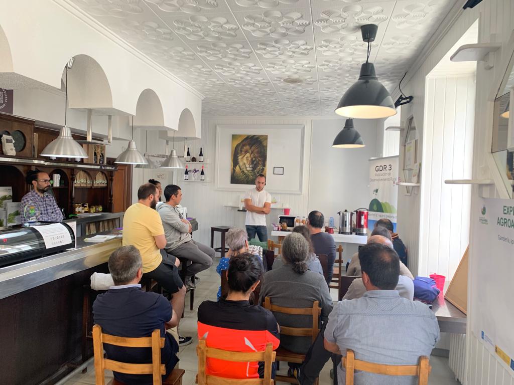 Encontro de labregos da Montaña celebrado na Fonsagrada para coñecer os seus respectivos proxectos