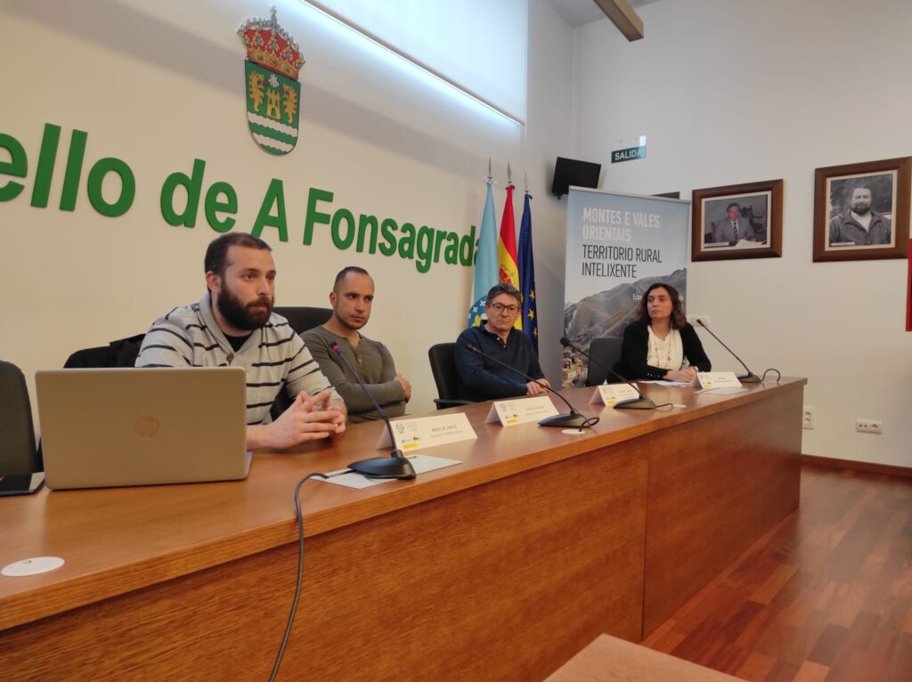 De esquerda a dereita, durante o primeiro faladoiro da Xornada de Emprego para Repoboar o Rural: Brais Álvarez, David Outeiro, Manuel Cancio e Ana Díaz